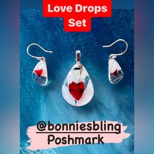 Bonnie’s Bling One of a Kind Fused Glass Jewelry and Accessories to Wear.